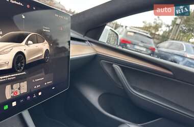 Позашляховик / Кросовер Tesla Model Y 2023 в 