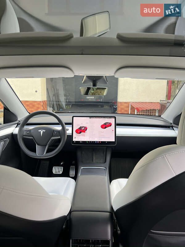 Позашляховик / Кросовер Tesla Model Y 2023 в Тернополі