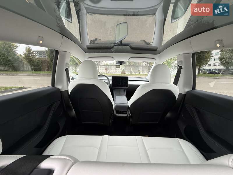 Внедорожник / Кроссовер Tesla Model Y 2023 в Львове