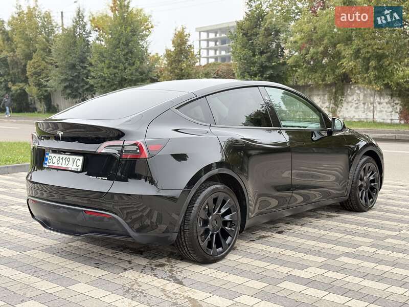 Внедорожник / Кроссовер Tesla Model Y 2023 в Львове