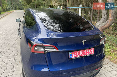 Позашляховик / Кросовер Tesla Model Y 2021 в 