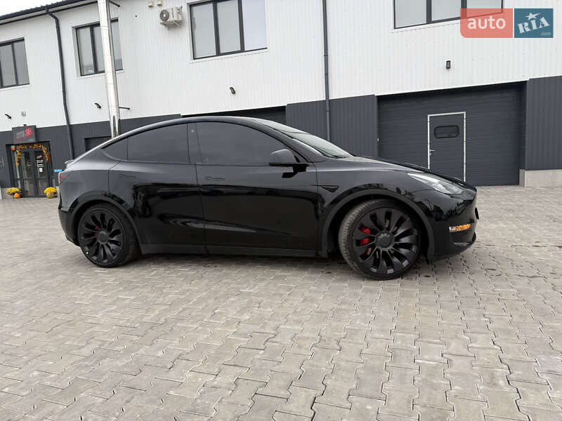 Внедорожник / Кроссовер Tesla Model Y 2021 в Могилев-Подольске