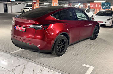 Позашляховик / Кросовер Tesla Model Y 2024 в 