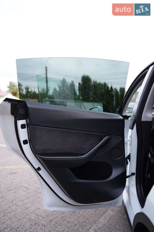 Внедорожник / Кроссовер Tesla Model Y 2022 в Виннице фото 11 Внедорожник / Кроссовер Tesla Model Y 2022 в Виннице