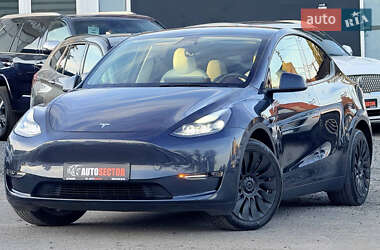 Позашляховик / Кросовер Tesla Model Y 2024 в 