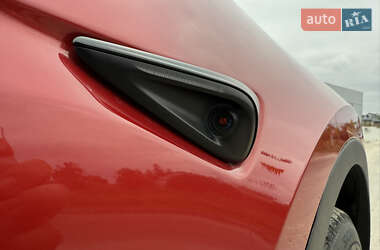 Позашляховик / Кросовер Tesla Model Y 2023 в 