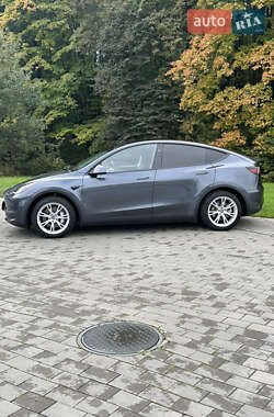 Позашляховик / Кросовер Tesla Model Y 2023 в 