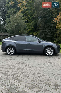 Позашляховик / Кросовер Tesla Model Y 2023 в 
