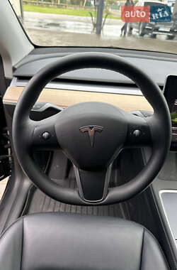 Позашляховик / Кросовер Tesla Model Y 2023 в 