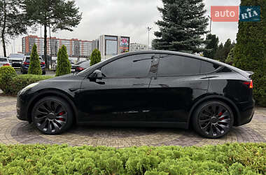 Внедорожник / Кроссовер Tesla Model Y 2024 в 