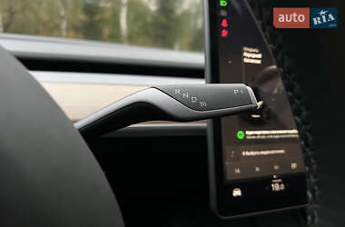 Внедорожник / Кроссовер Tesla Model Y 2024 в 
