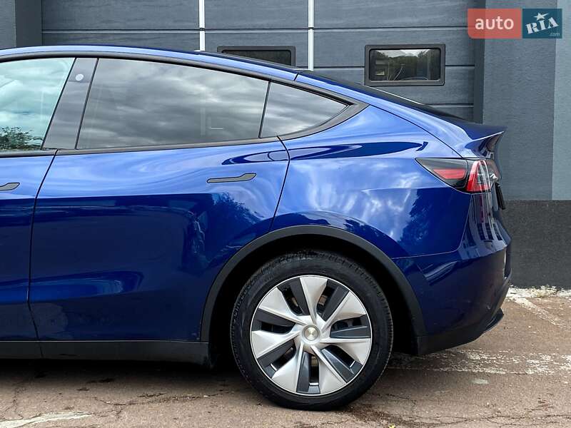 Внедорожник / Кроссовер Tesla Model Y 2022 в Киеве