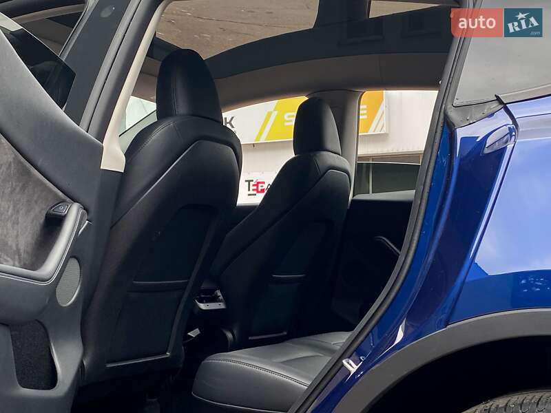 Внедорожник / Кроссовер Tesla Model Y 2022 в Киеве