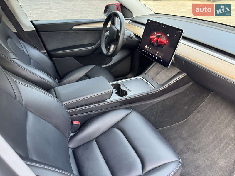 Позашляховик / Кросовер Tesla Model Y 2023 в Луцьку