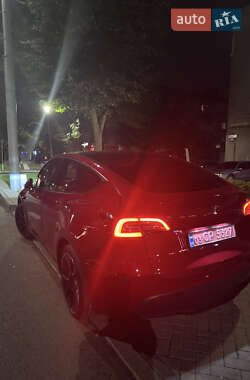 Позашляховик / Кросовер Tesla Model Y 2023 в 