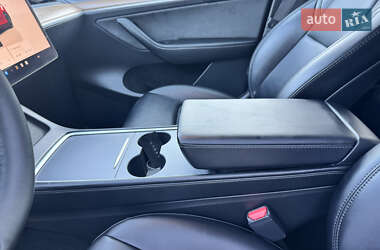 Позашляховик / Кросовер Tesla Model Y 2022 в 