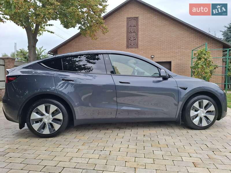 Позашляховик / Кросовер Tesla Model Y 2023 в Києві