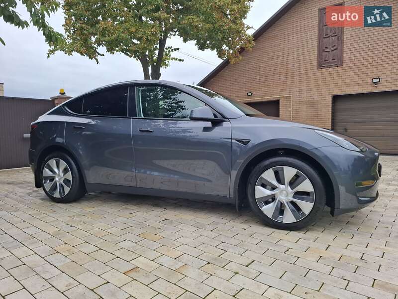 Позашляховик / Кросовер Tesla Model Y 2023 в Києві