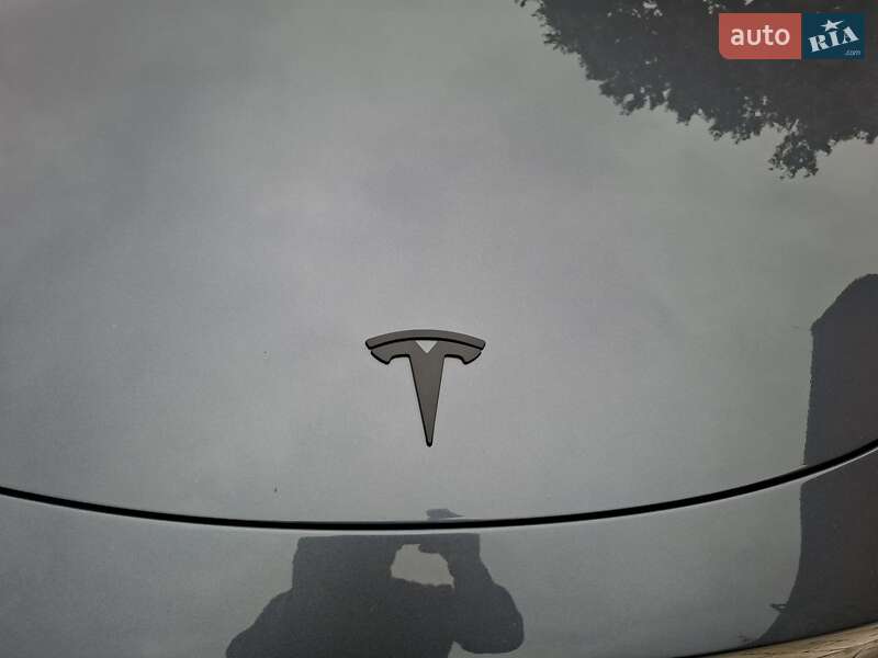 Позашляховик / Кросовер Tesla Model Y 2023 в Києві