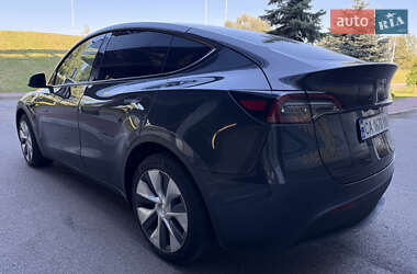 Позашляховик / Кросовер Tesla Model Y 2024 в 