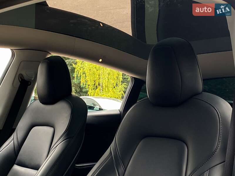 Позашляховик / Кросовер Tesla Model Y 2021 в Києві