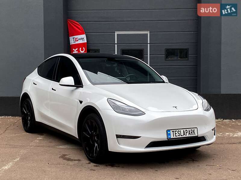 Внедорожник / Кроссовер Tesla Model Y 2023 в Киеве