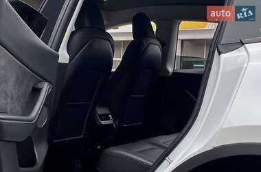 Позашляховик / Кросовер Tesla Model Y 2023 в 