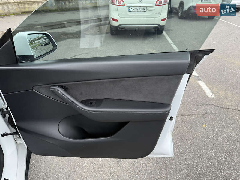 Позашляховик / Кросовер Tesla Model Y 2022 в Вінниці фото 18 Позашляховик / Кросовер Tesla Model Y 2022 в Вінниці