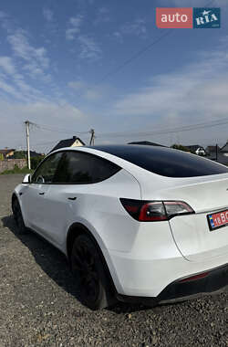 Позашляховик / Кросовер Tesla Model Y 2023 в 
