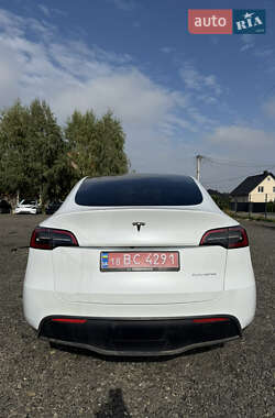 Позашляховик / Кросовер Tesla Model Y 2023 в 
