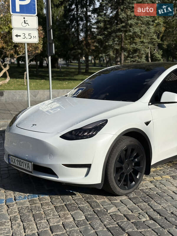 Позашляховик / Кросовер Tesla Model Y 2022 в Харкові