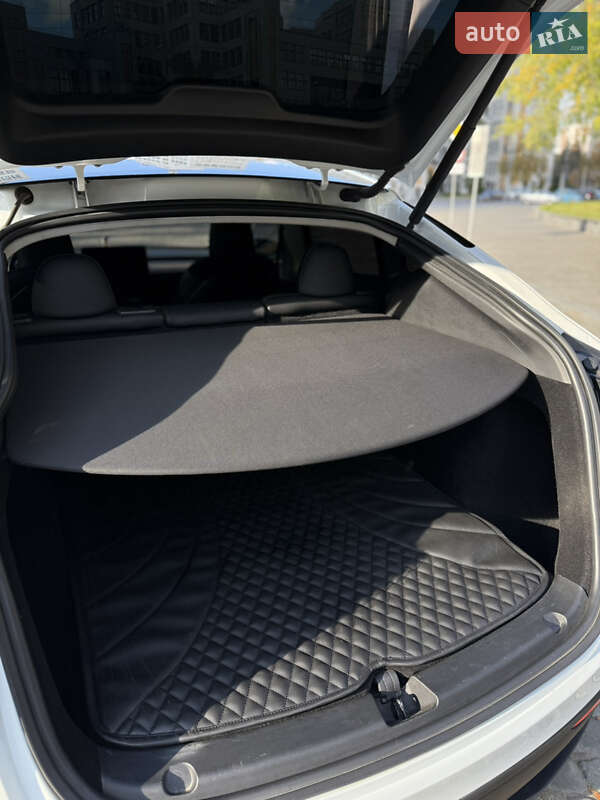 Позашляховик / Кросовер Tesla Model Y 2022 в Харкові