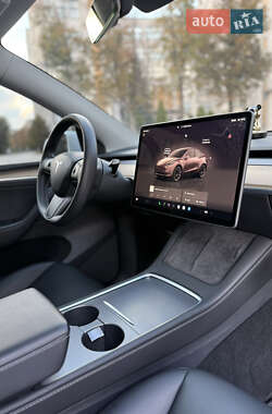 Позашляховик / Кросовер Tesla Model Y 2022 в 