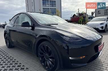 Внедорожник / Кроссовер Tesla Model Y 2022 в 
