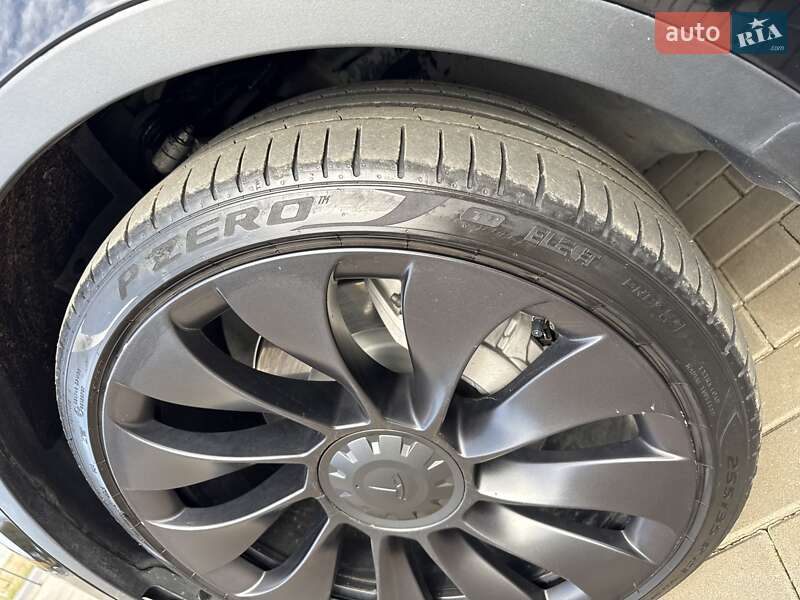 Внедорожник / Кроссовер Tesla Model Y 2022 в Луцке