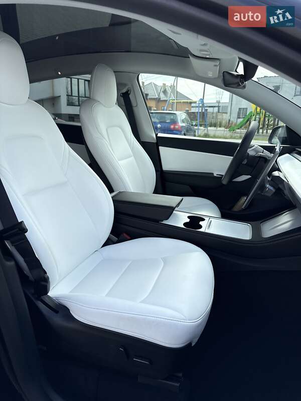 Внедорожник / Кроссовер Tesla Model Y 2022 в Луцке