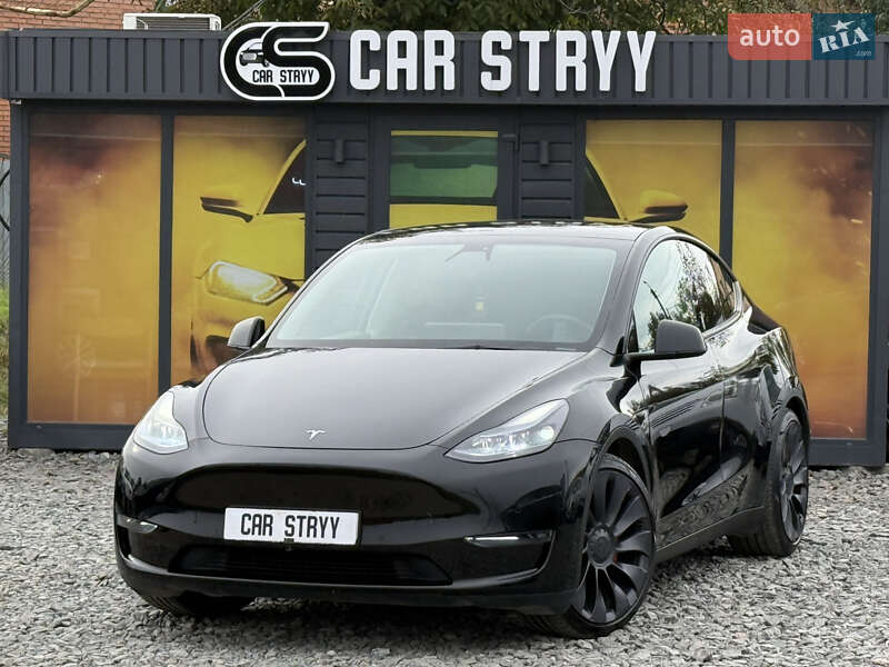 Позашляховик / Кросовер Tesla Model Y 2021 в Стрию