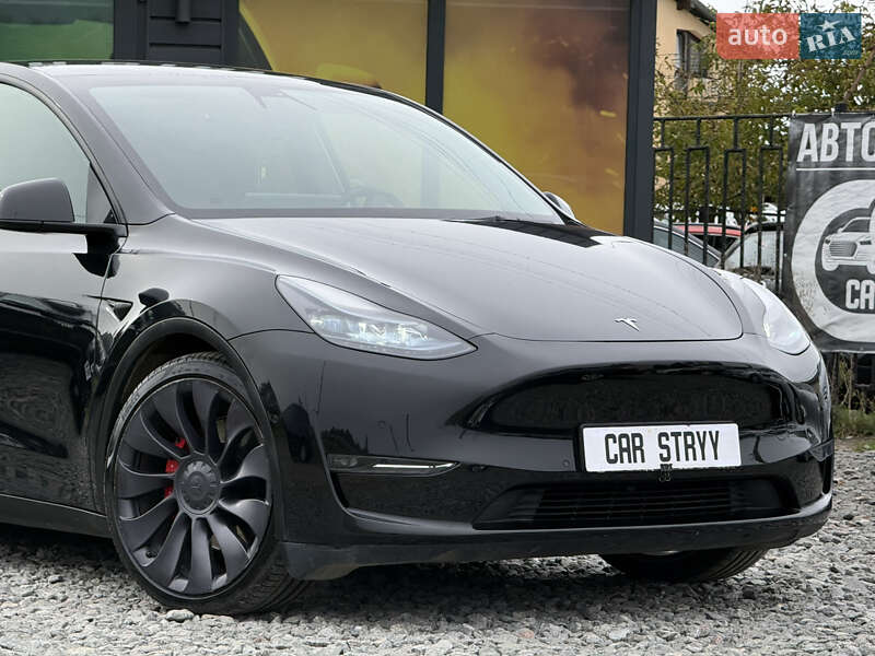 Позашляховик / Кросовер Tesla Model Y 2021 в Стрию