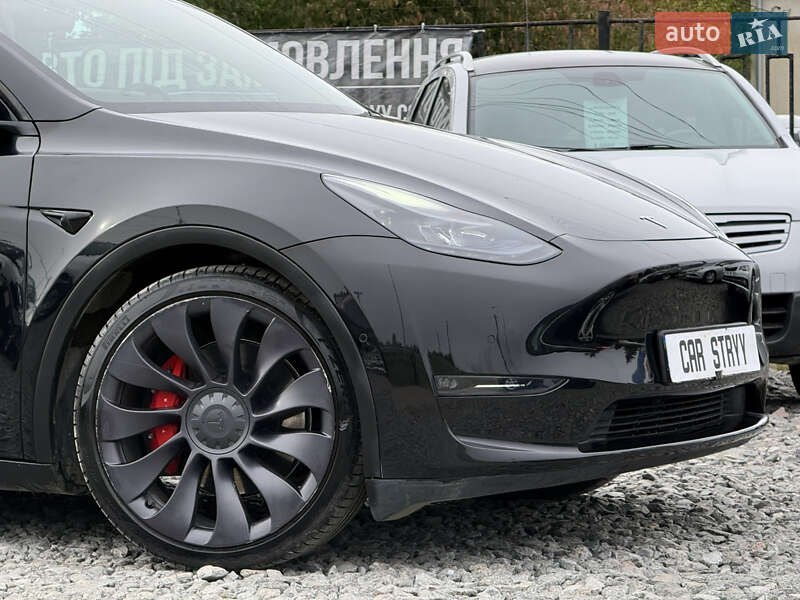 Позашляховик / Кросовер Tesla Model Y 2021 в Стрию