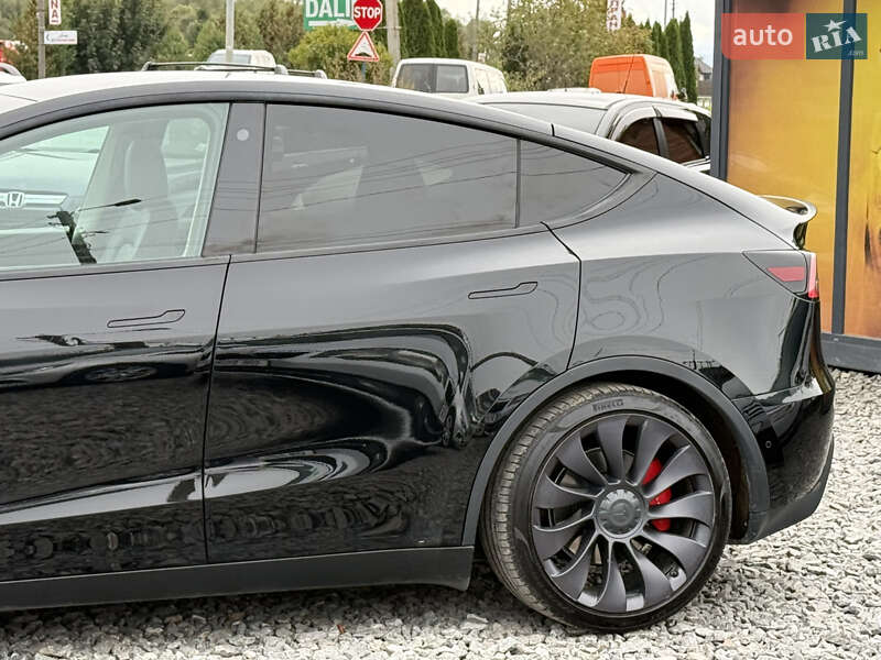 Позашляховик / Кросовер Tesla Model Y 2021 в Стрию