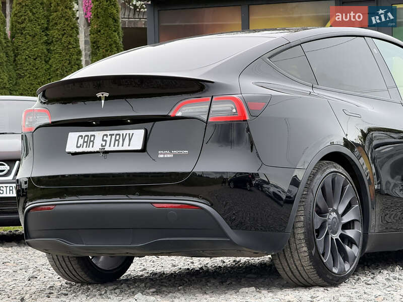 Позашляховик / Кросовер Tesla Model Y 2021 в Стрию