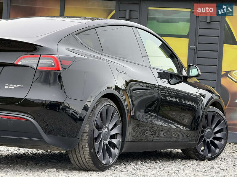 Позашляховик / Кросовер Tesla Model Y 2021 в Стрию