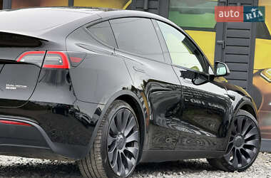 Позашляховик / Кросовер Tesla Model Y 2021 в 