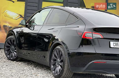 Позашляховик / Кросовер Tesla Model Y 2021 в 