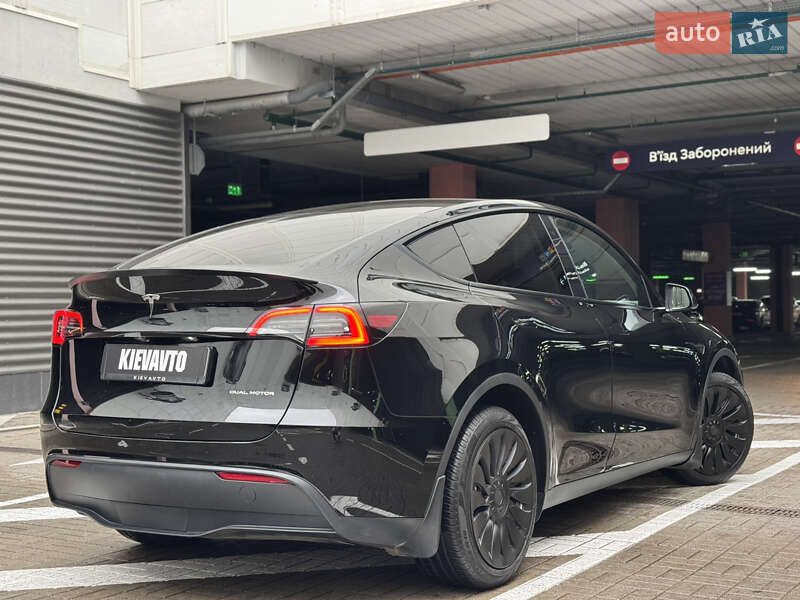 Внедорожник / Кроссовер Tesla Model Y 2023 в Киеве