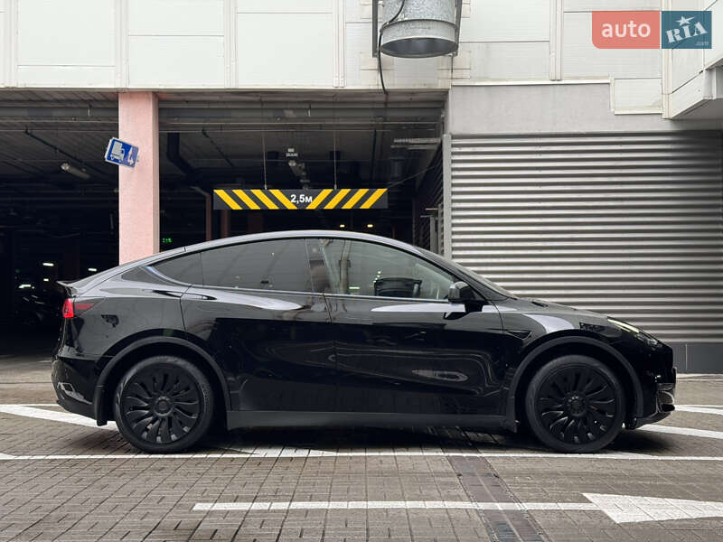 Внедорожник / Кроссовер Tesla Model Y 2023 в Киеве
