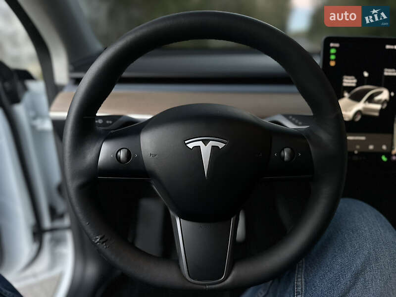 Позашляховик / Кросовер Tesla Model Y 2021 в Володимирі