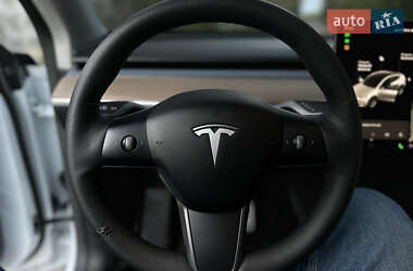 Позашляховик / Кросовер Tesla Model Y 2021 в 