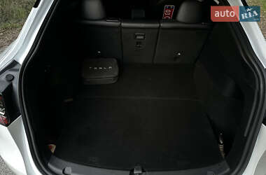 Позашляховик / Кросовер Tesla Model Y 2021 в 