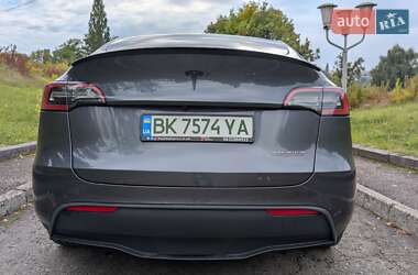 Позашляховик / Кросовер Tesla Model Y 2021 в 